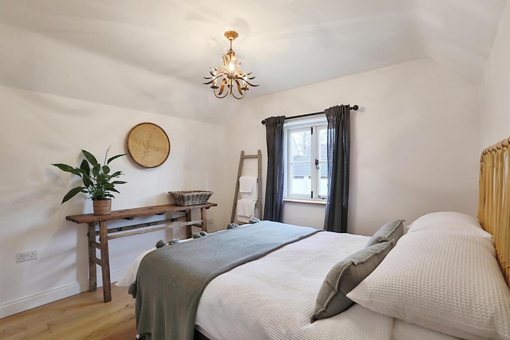 Luxury Cotswold Cottage With Hot Tub In Stow On The Wold! Luaran gambar