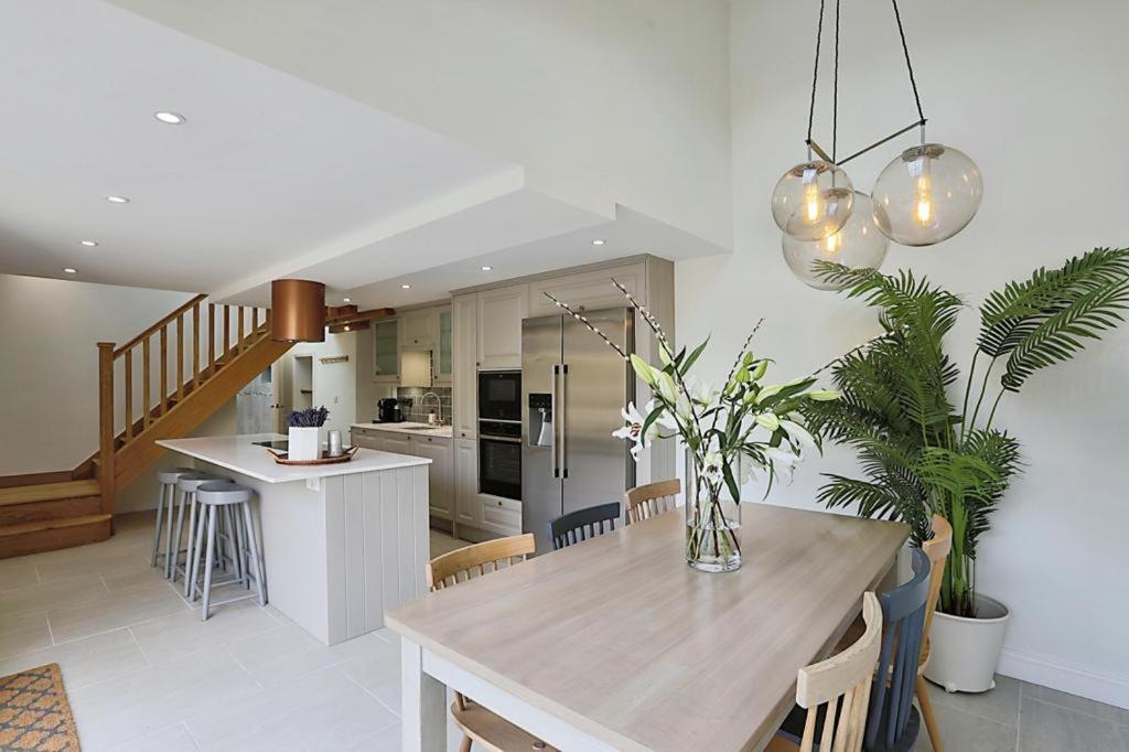 Luxury Cotswold Cottage With Hot Tub In Stow On The Wold! Luaran gambar